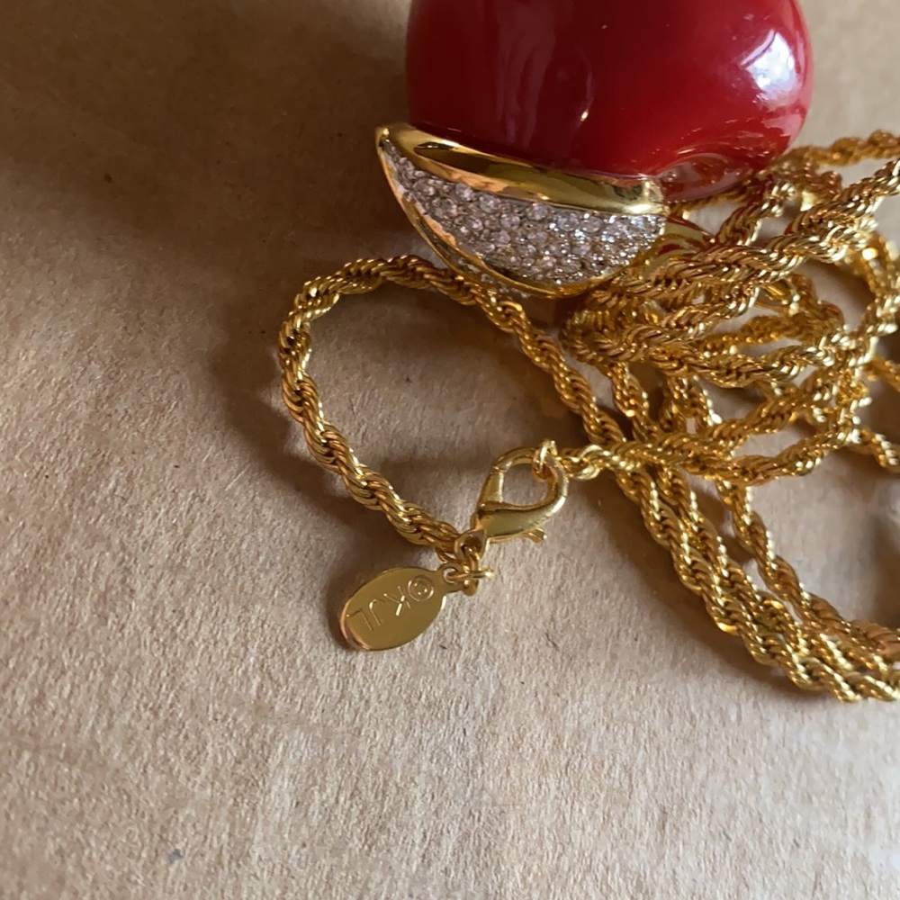 Vintage KJL Kenneth Jay Lane RED Apple necklace AND matching clip earrings - Picture 7 of 16